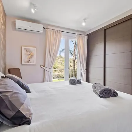 Villa Jardines